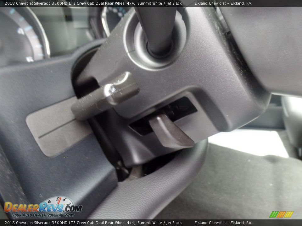 2018 Chevrolet Silverado 3500HD LTZ Crew Cab Dual Rear Wheel 4x4 Summit White / Jet Black Photo #28