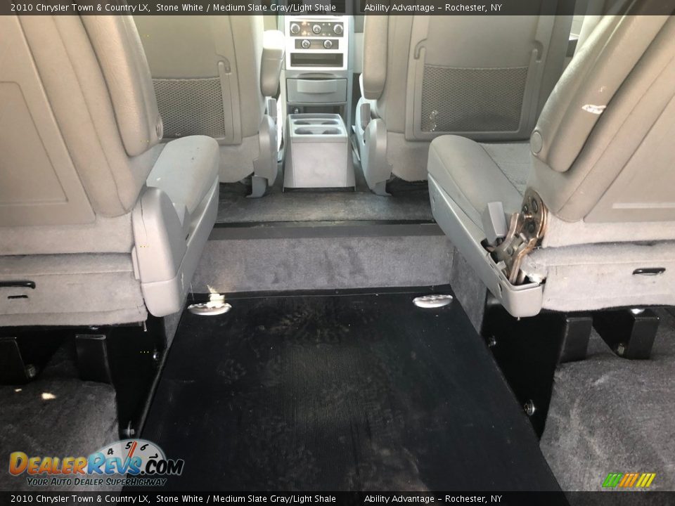 2010 Chrysler Town & Country LX Stone White / Medium Slate Gray/Light Shale Photo #33