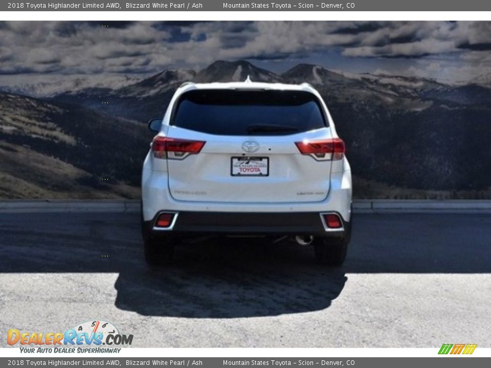 2018 Toyota Highlander Limited AWD Blizzard White Pearl / Ash Photo #4