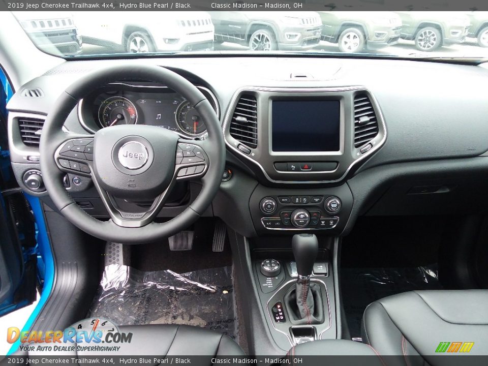 2019 Jeep Cherokee Trailhawk 4x4 Hydro Blue Pearl / Black Photo #10