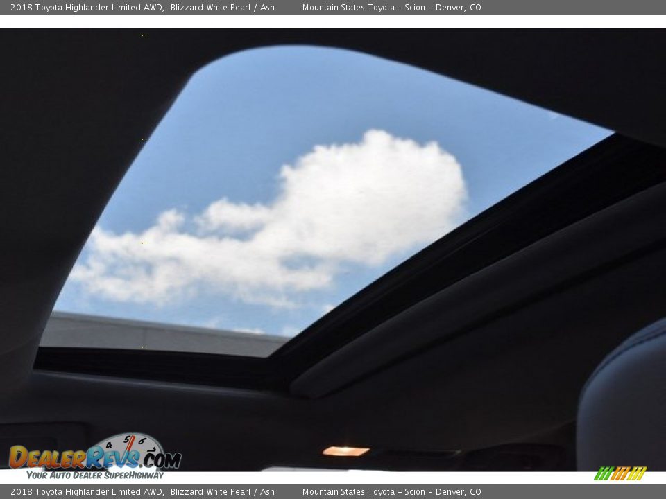 2018 Toyota Highlander Limited AWD Blizzard White Pearl / Ash Photo #9
