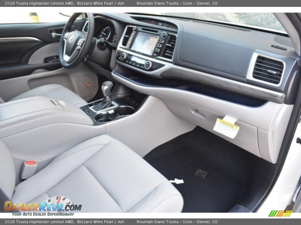 2018 Toyota Highlander Limited AWD Blizzard White Pearl / Ash Photo #11