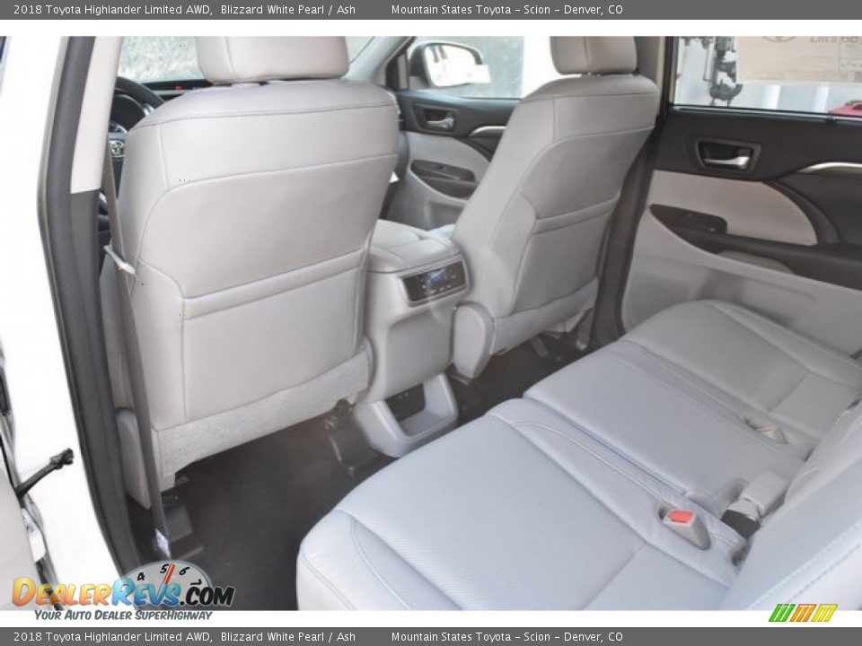 2018 Toyota Highlander Limited AWD Blizzard White Pearl / Ash Photo #14