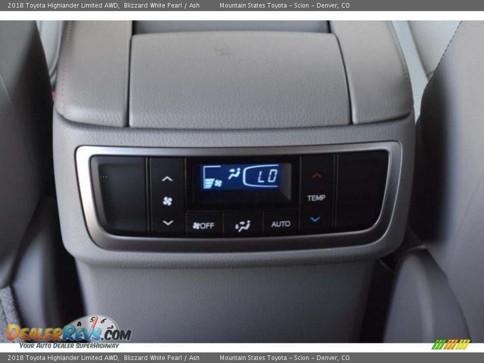 2018 Toyota Highlander Limited AWD Blizzard White Pearl / Ash Photo #17