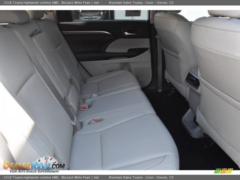 2018 Toyota Highlander Limited AWD Blizzard White Pearl / Ash Photo #19