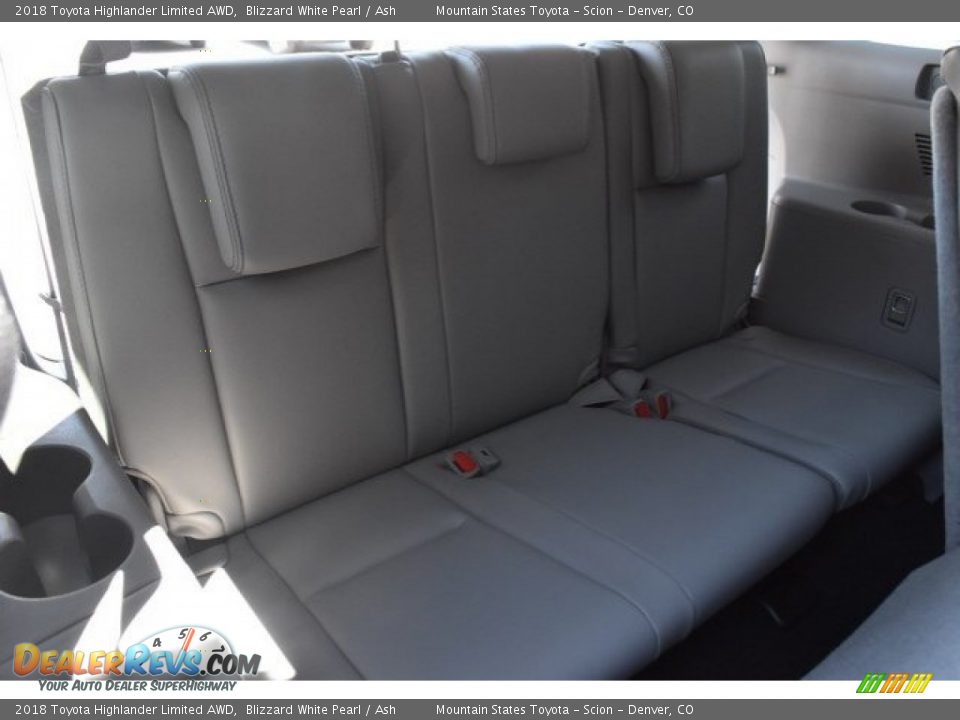 2018 Toyota Highlander Limited AWD Blizzard White Pearl / Ash Photo #21