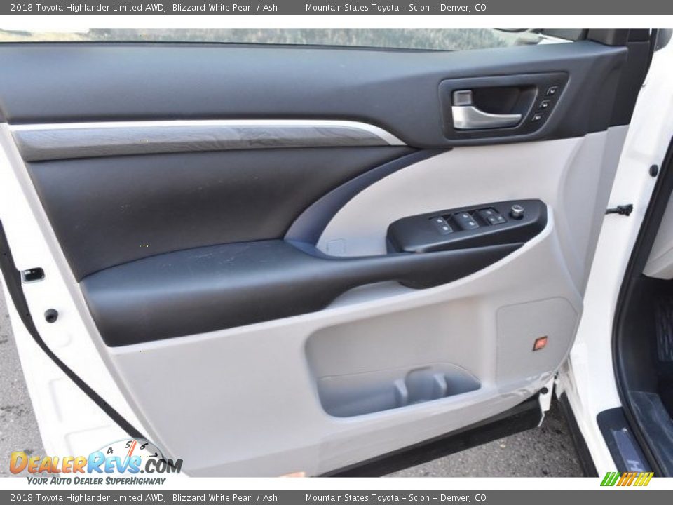 2018 Toyota Highlander Limited AWD Blizzard White Pearl / Ash Photo #23