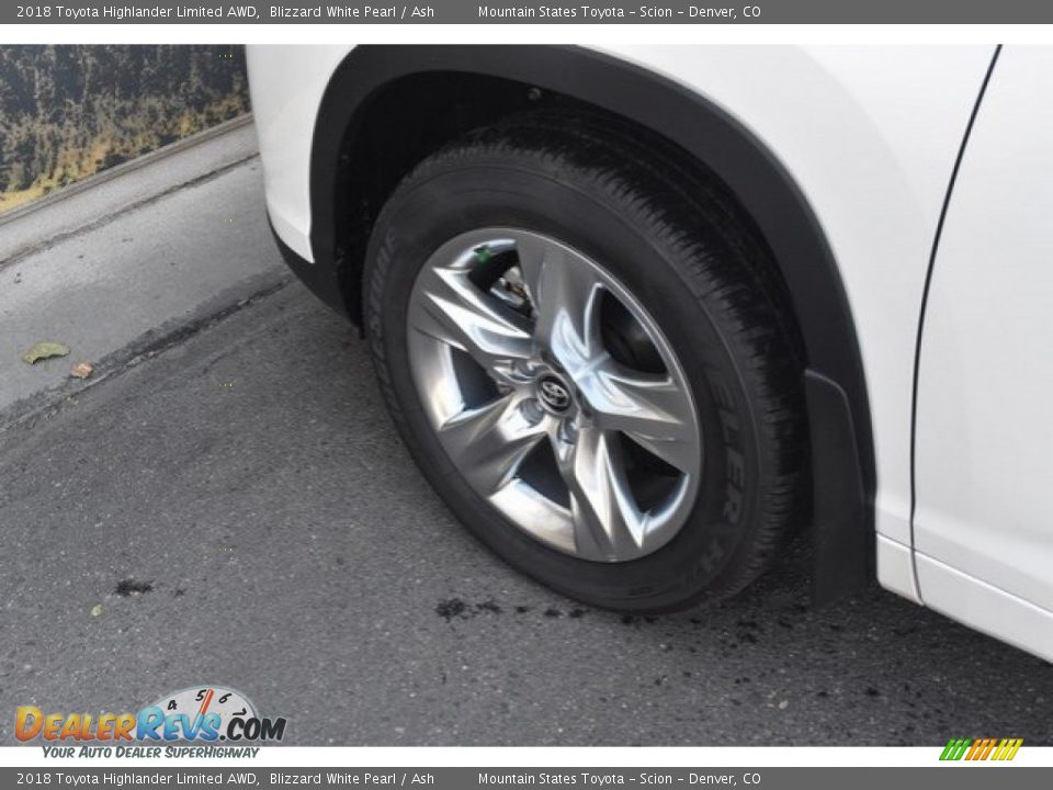 2018 Toyota Highlander Limited AWD Blizzard White Pearl / Ash Photo #35