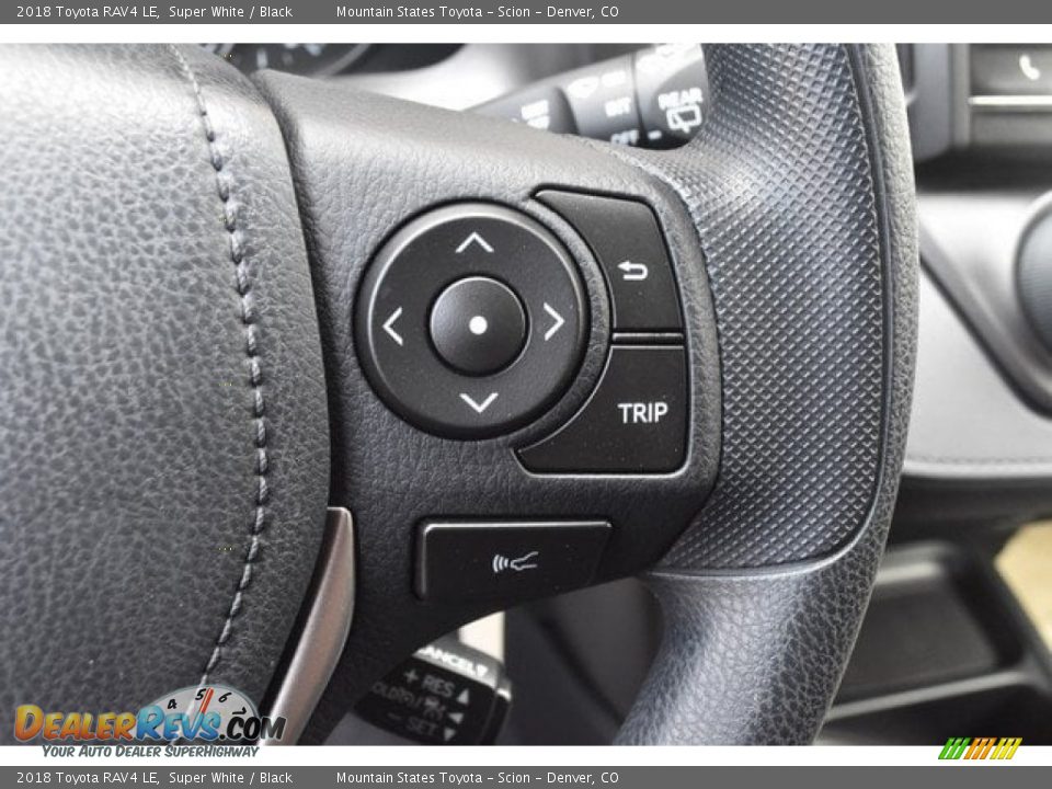 2018 Toyota RAV4 LE Super White / Black Photo #27