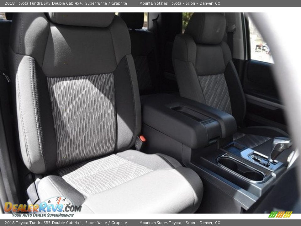 2018 Toyota Tundra SR5 Double Cab 4x4 Super White / Graphite Photo #12