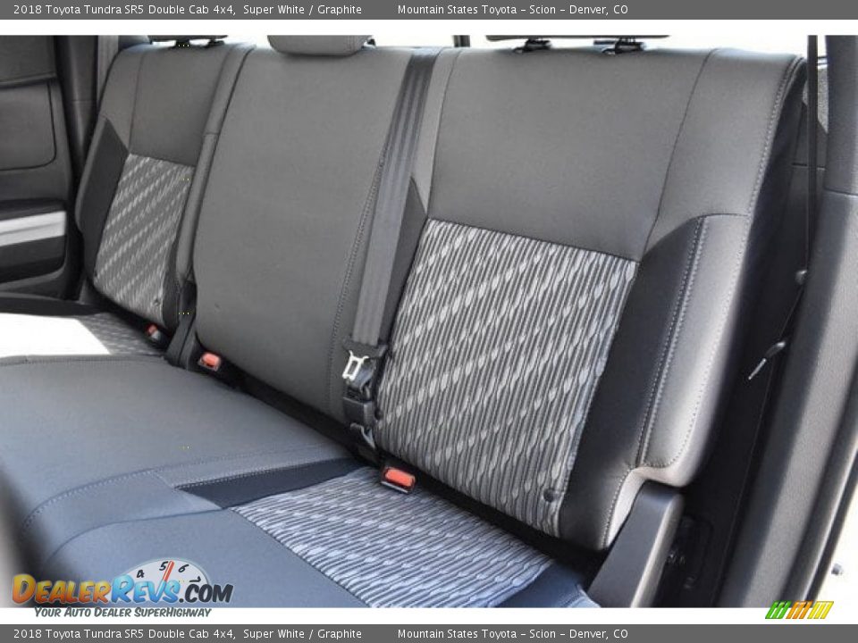 2018 Toyota Tundra SR5 Double Cab 4x4 Super White / Graphite Photo #15