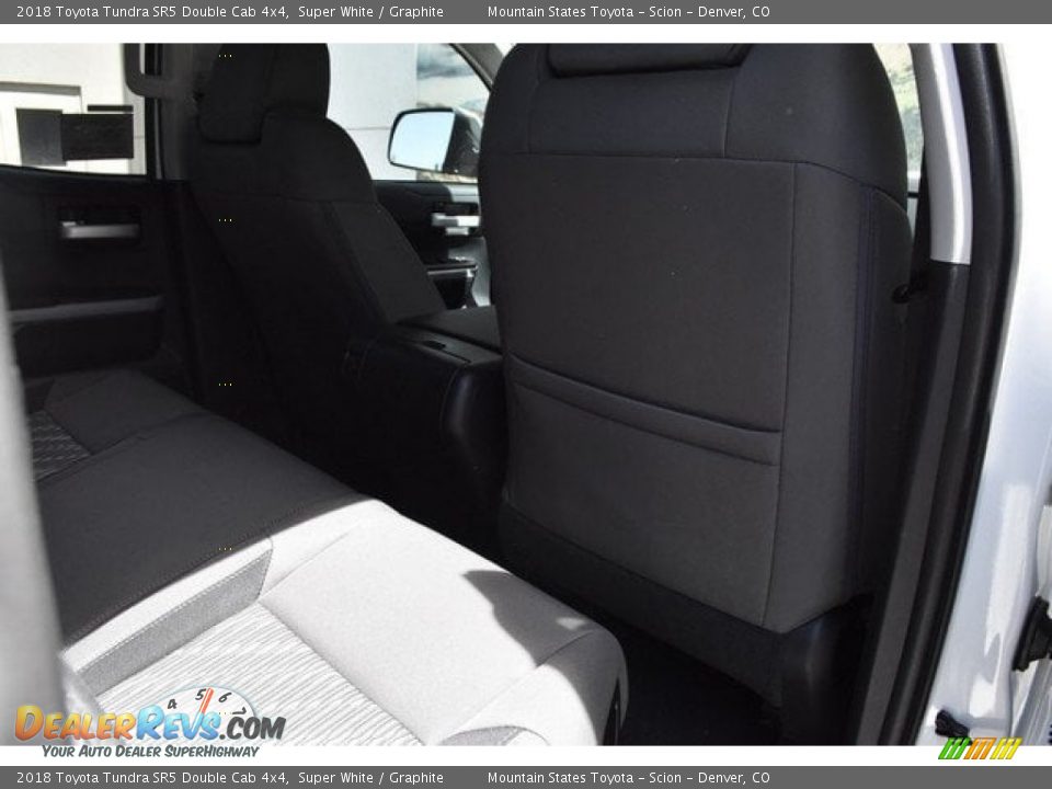 2018 Toyota Tundra SR5 Double Cab 4x4 Super White / Graphite Photo #16