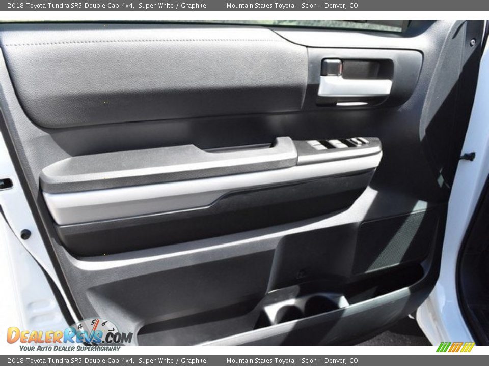 2018 Toyota Tundra SR5 Double Cab 4x4 Super White / Graphite Photo #19