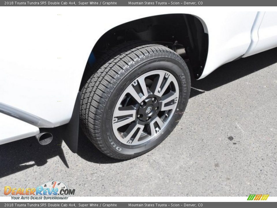 2018 Toyota Tundra SR5 Double Cab 4x4 Super White / Graphite Photo #24