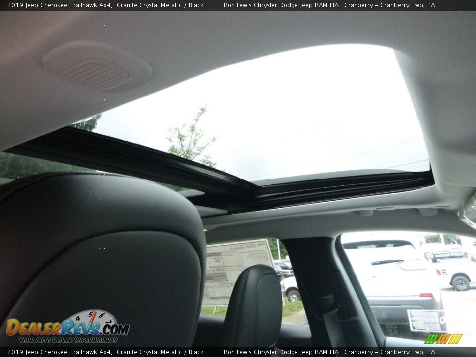 2019 Jeep Cherokee Trailhawk 4x4 Granite Crystal Metallic / Black Photo #12