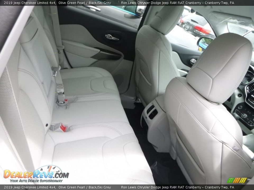 2019 Jeep Cherokee Limited 4x4 Olive Green Pearl / Black/Ski Grey Photo #11