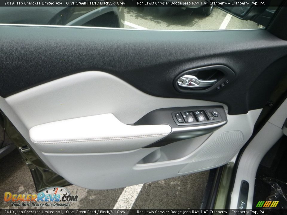 2019 Jeep Cherokee Limited 4x4 Olive Green Pearl / Black/Ski Grey Photo #12