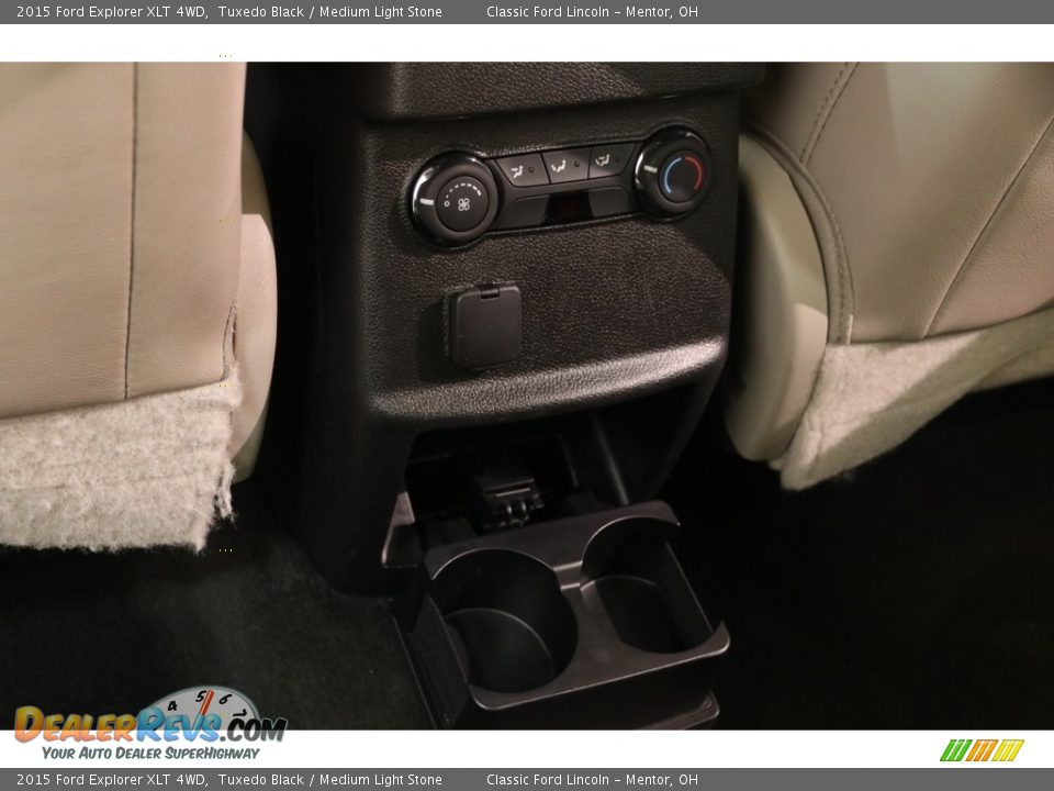 2015 Ford Explorer XLT 4WD Tuxedo Black / Medium Light Stone Photo #29
