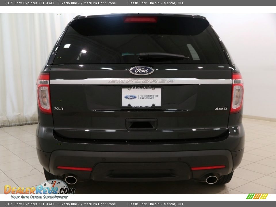 2015 Ford Explorer XLT 4WD Tuxedo Black / Medium Light Stone Photo #30