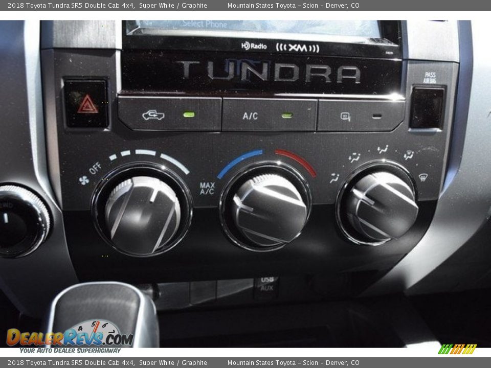 2018 Toyota Tundra SR5 Double Cab 4x4 Super White / Graphite Photo #29