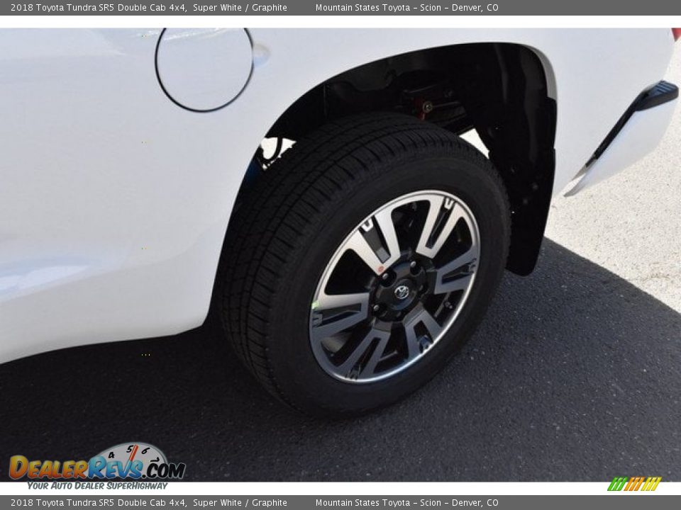 2018 Toyota Tundra SR5 Double Cab 4x4 Super White / Graphite Photo #33