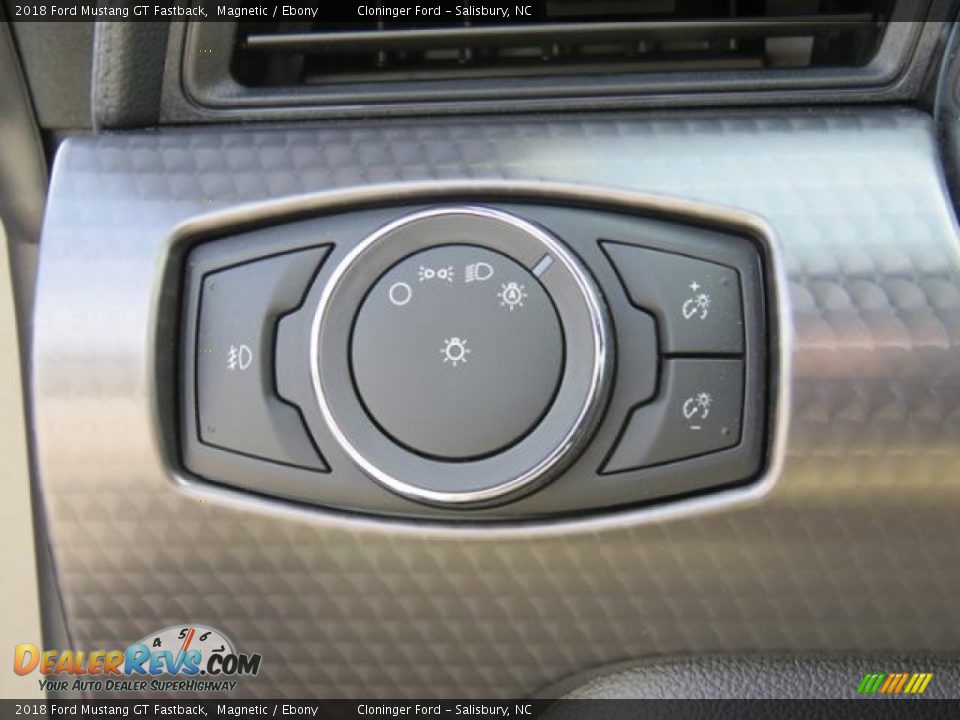 Controls of 2018 Ford Mustang GT Fastback Photo #18