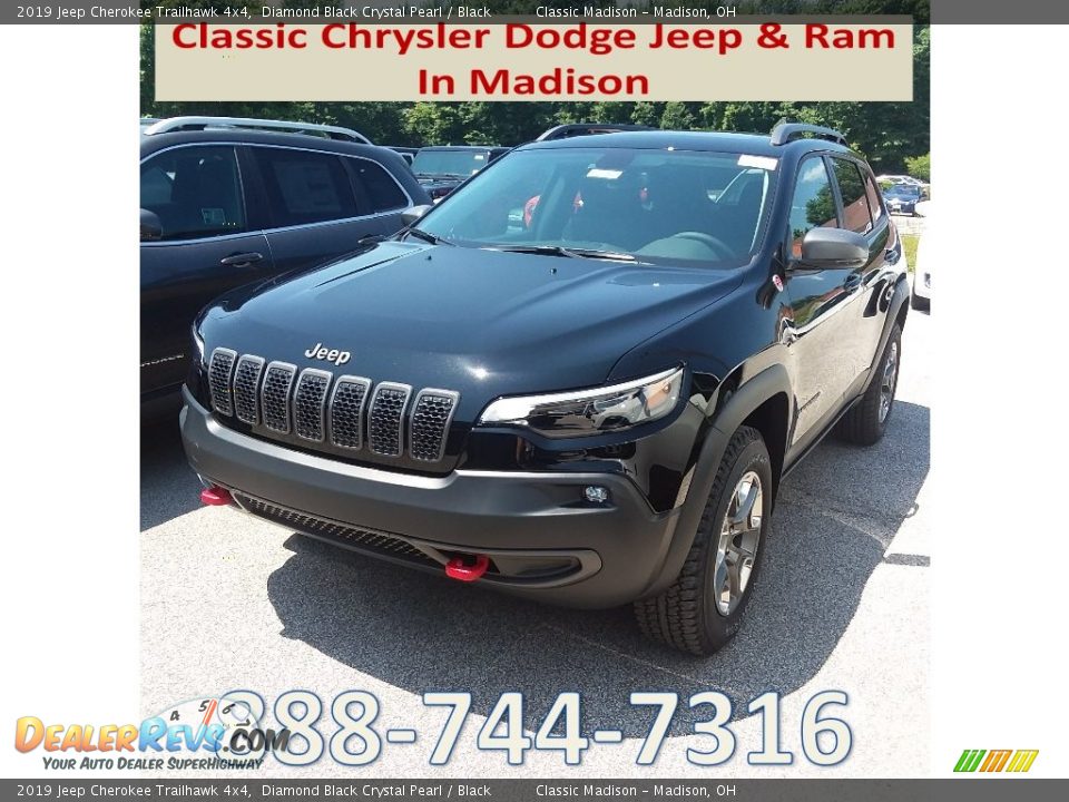2019 Jeep Cherokee Trailhawk 4x4 Diamond Black Crystal Pearl / Black Photo #1
