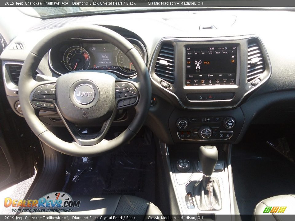 2019 Jeep Cherokee Trailhawk 4x4 Diamond Black Crystal Pearl / Black Photo #6
