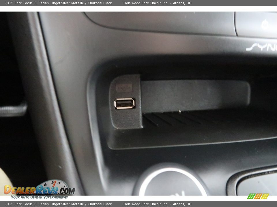 2015 Ford Focus SE Sedan Ingot Silver Metallic / Charcoal Black Photo #3