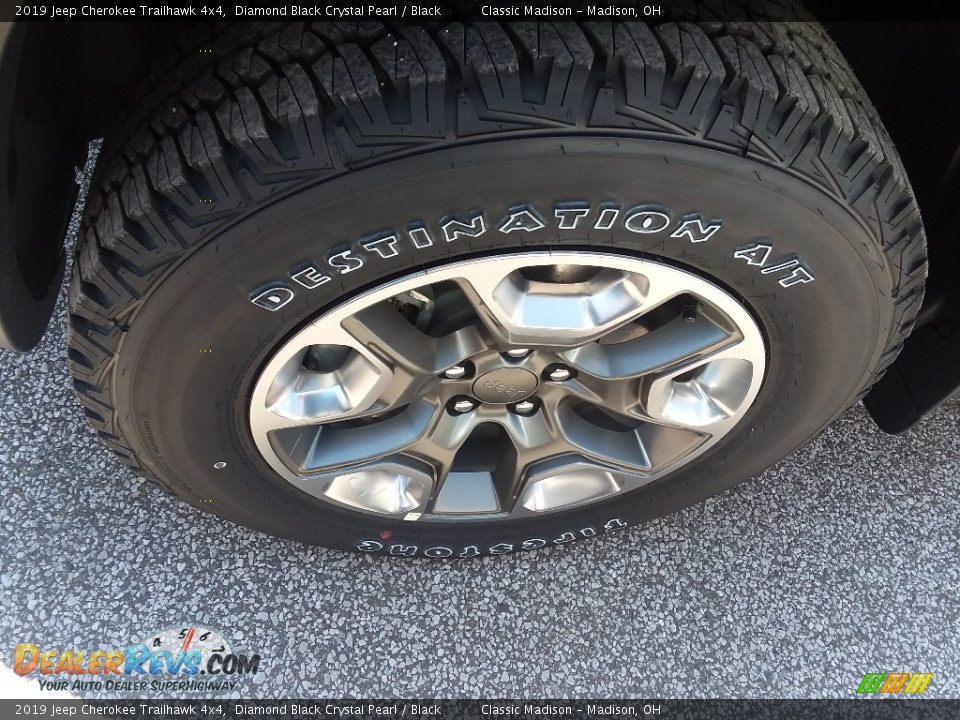 2019 Jeep Cherokee Trailhawk 4x4 Diamond Black Crystal Pearl / Black Photo #15