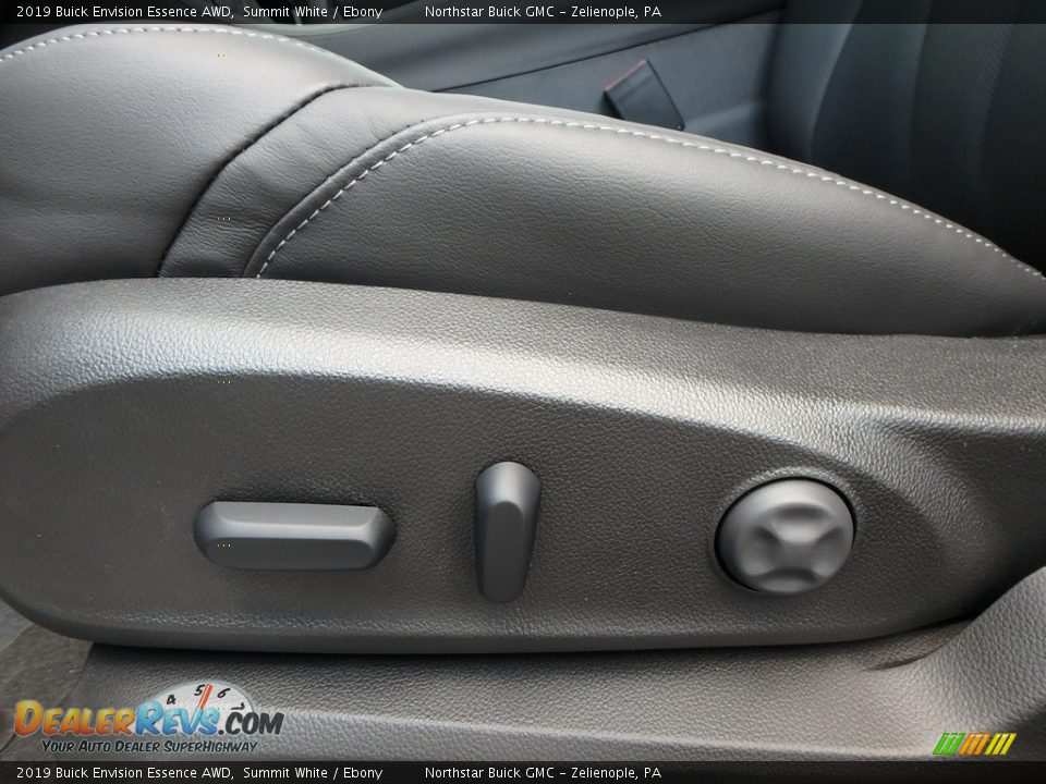 Controls of 2019 Buick Envision Essence AWD Photo #16