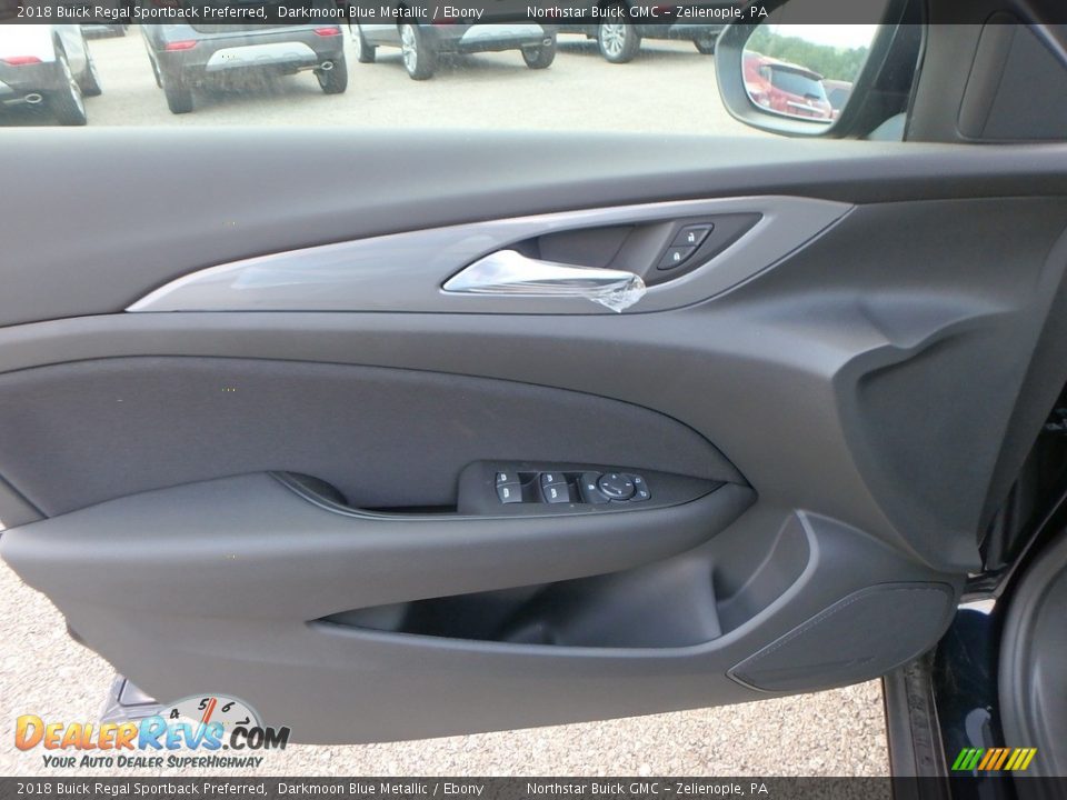 Door Panel of 2018 Buick Regal Sportback Preferred Photo #13