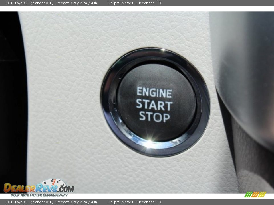 2018 Toyota Highlander XLE Predawn Gray Mica / Ash Photo #19