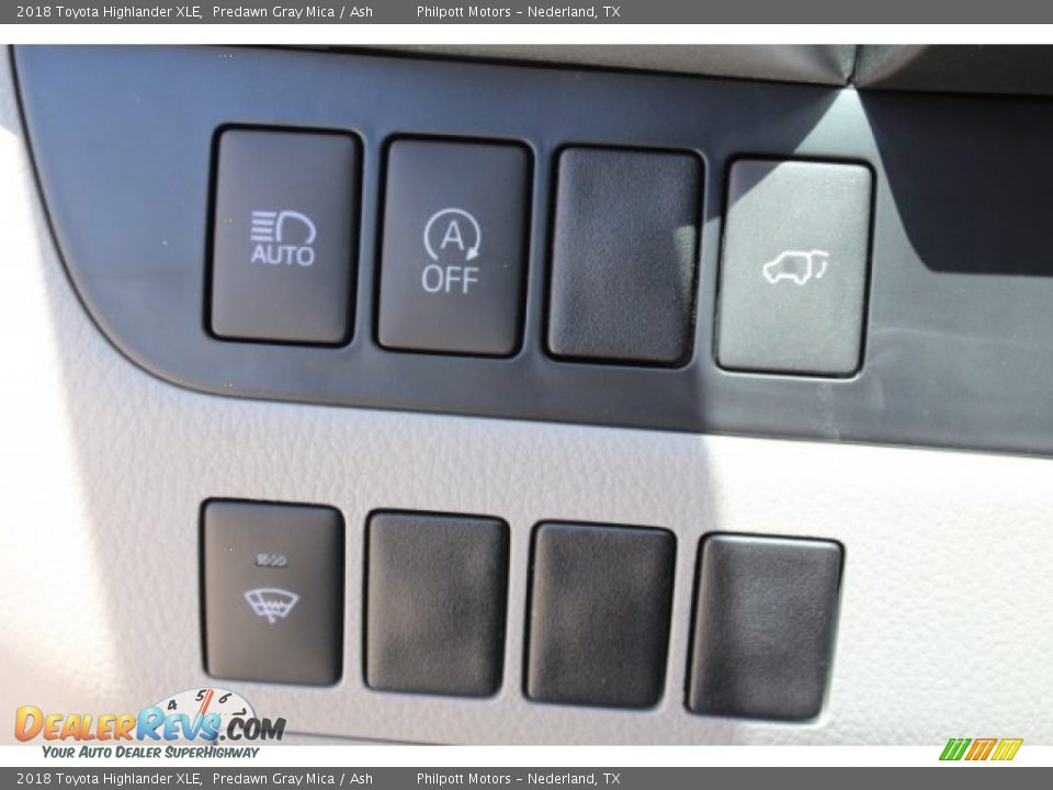 2018 Toyota Highlander XLE Predawn Gray Mica / Ash Photo #24