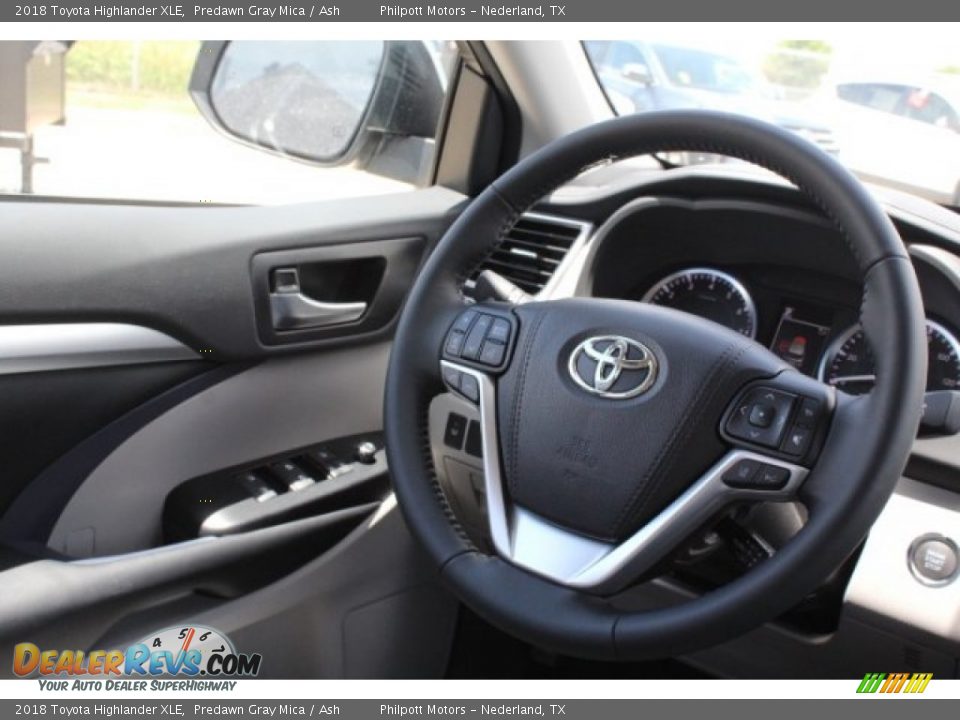 2018 Toyota Highlander XLE Predawn Gray Mica / Ash Photo #28