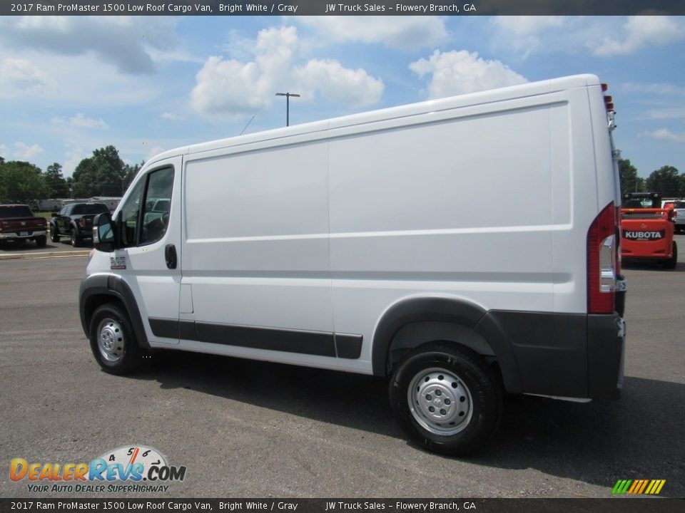 2017 Ram ProMaster 1500 Low Roof Cargo Van Bright White / Gray Photo #4