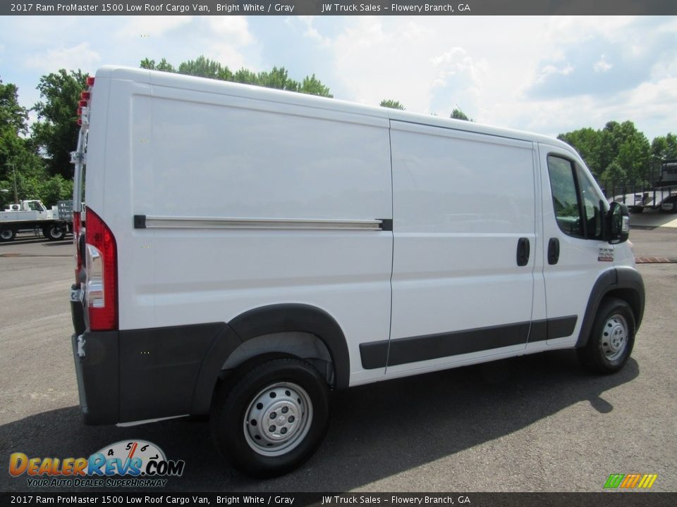 2017 Ram ProMaster 1500 Low Roof Cargo Van Bright White / Gray Photo #8