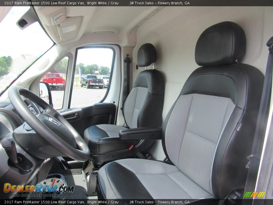 2017 Ram ProMaster 1500 Low Roof Cargo Van Bright White / Gray Photo #13
