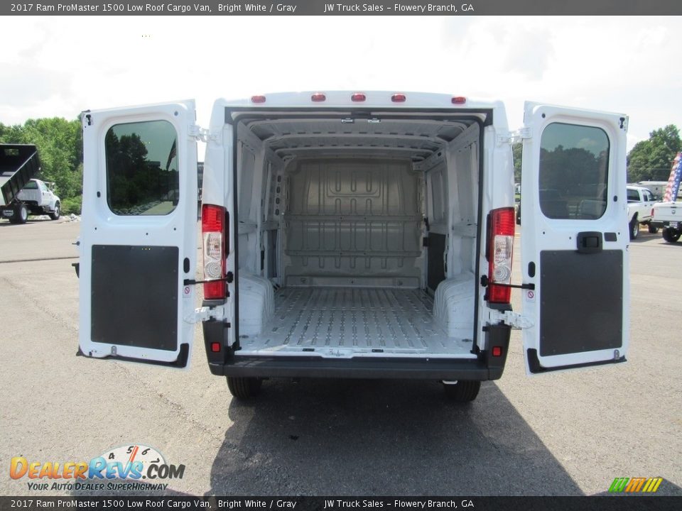 2017 Ram ProMaster 1500 Low Roof Cargo Van Bright White / Gray Photo #22