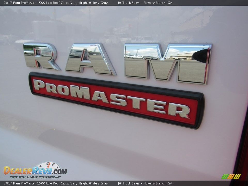 2017 Ram ProMaster 1500 Low Roof Cargo Van Bright White / Gray Photo #24
