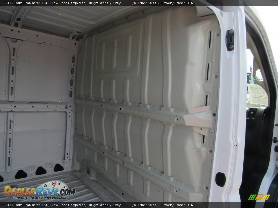 2017 Ram ProMaster 1500 Low Roof Cargo Van Bright White / Gray Photo #26