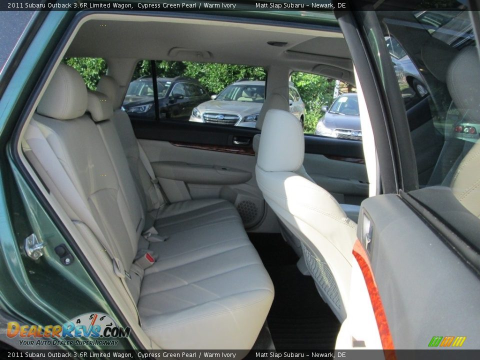 2011 Subaru Outback 3.6R Limited Wagon Cypress Green Pearl / Warm Ivory Photo #19