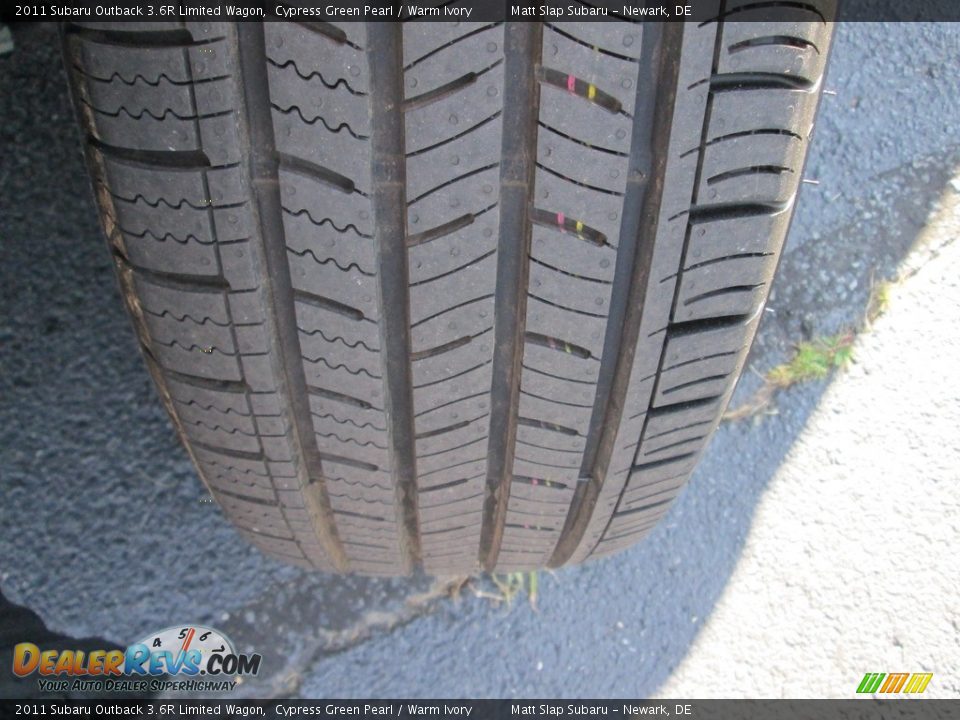 2011 Subaru Outback 3.6R Limited Wagon Cypress Green Pearl / Warm Ivory Photo #24