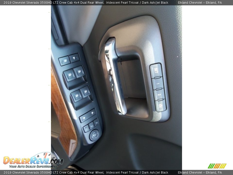 2019 Chevrolet Silverado 3500HD LTZ Crew Cab 4x4 Dual Rear Wheel Iridescent Pearl Tricoat / Dark Ash/Jet Black Photo #20