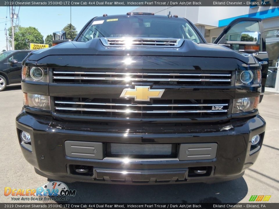2019 Chevrolet Silverado 3500HD LTZ Crew Cab 4x4 Dual Rear Wheel Iridescent Pearl Tricoat / Dark Ash/Jet Black Photo #32