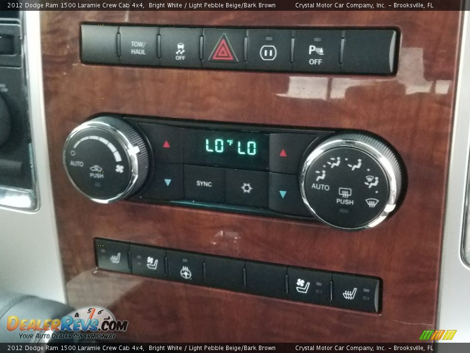 2012 Dodge Ram 1500 Laramie Crew Cab 4x4 Bright White / Light Pebble Beige/Bark Brown Photo #16