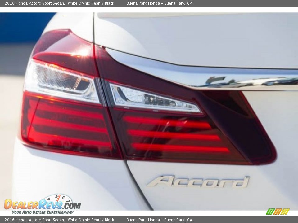 2016 Honda Accord Sport Sedan White Orchid Pearl / Black Photo #11