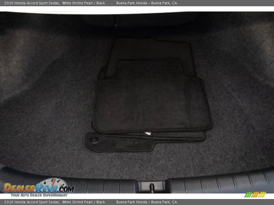 2016 Honda Accord Sport Sedan White Orchid Pearl / Black Photo #18