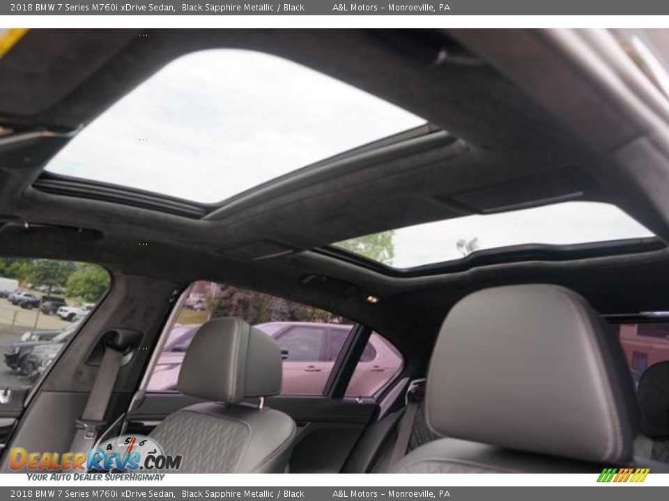 Sunroof of 2018 BMW 7 Series M760i xDrive Sedan Photo #16