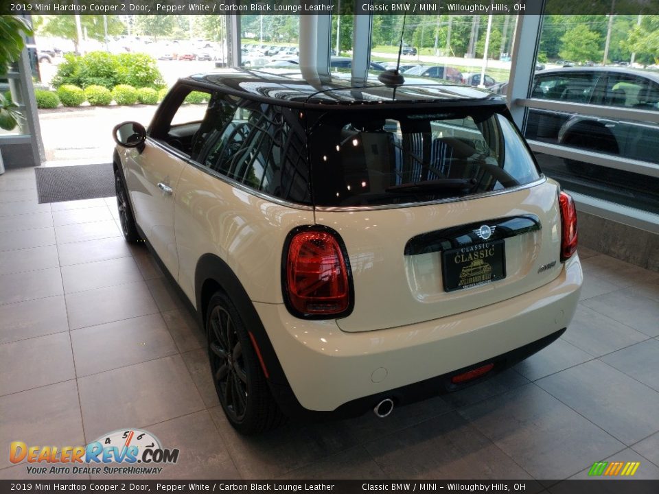 2019 Mini Hardtop Cooper 2 Door Pepper White / Carbon Black Lounge Leather Photo #2